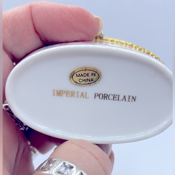 Imperial Porcelain Trinket Box “They Shall Mount Up With Wings As Eagles “ Verse - Picture 5 of 7